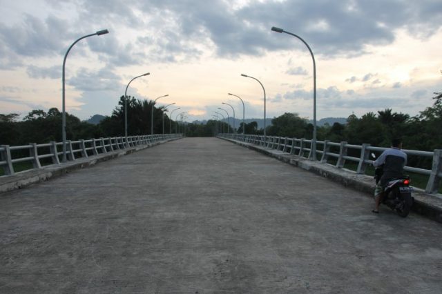 Jembatan Meranti