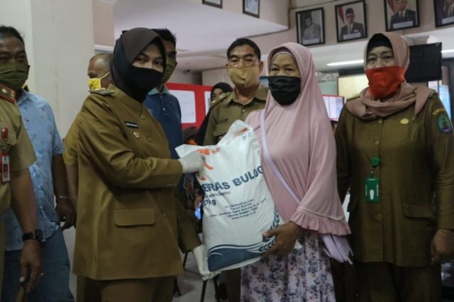 Bupati Nunukan Hj. Asmin Laura Hafid