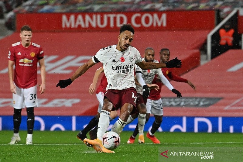 Pierre-Emerick Aubameyang mencetak gol semata wayang kemenangan Arsenal lewat eksekusi tendangan penalti pada menit ke-69