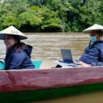 Yansen TP masih menyempatkan membuka informasi