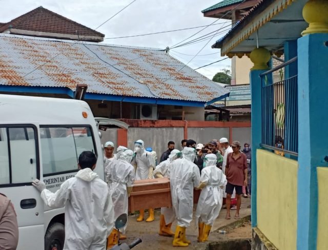 Pemakaman pasien Covid-19