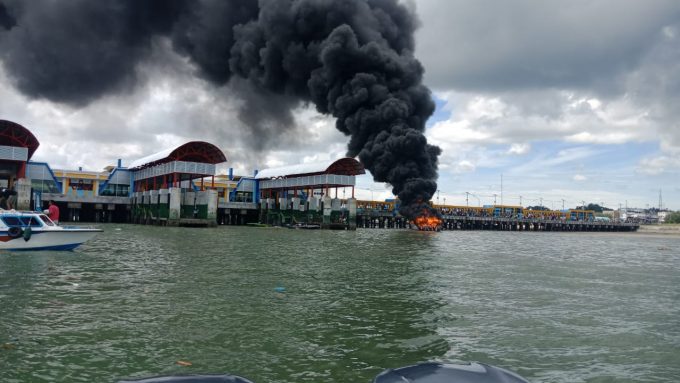 Speedboat Dewa Sebakis 3 habis terbakar