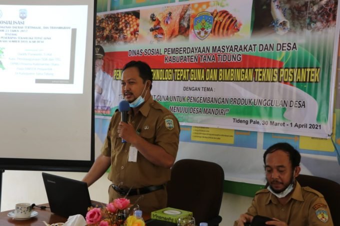 sampaikan paparan didalam rapat