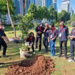 Ketua DPRD Provinsi Kalimantan Norhayati Andris