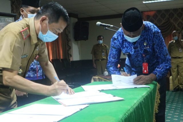 Sekda nunukan tandatangani SK pelantikan