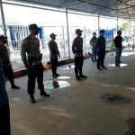 penumpang dari KM Lambelu