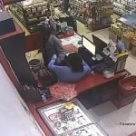 perampok di NU Store, beberapa waktu lalu