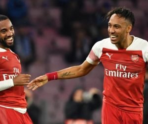Penyerang Alexandre Lacazette (kiri) dan Pierre-Emerick Aubameyang