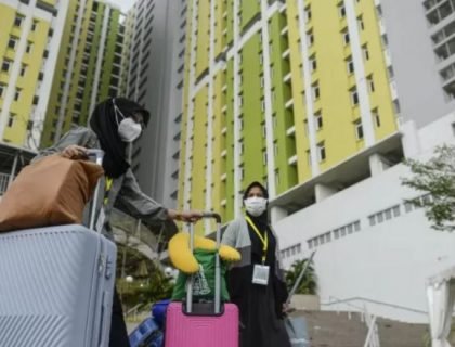 Sejumlah tenaga kesehatan