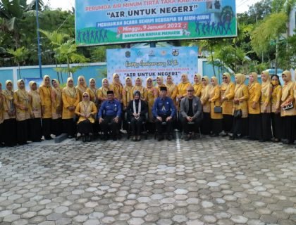 Bupati Nunukan Hj. Asmin Laura Hafid