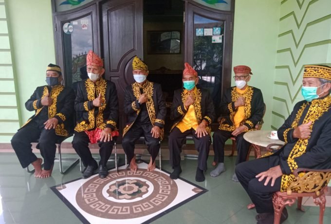 Ketua Dewan Lembaga Adat Tidung Ulun Pagun Ketua Dewan Lembaga Adat Tidung Ulun Pagun