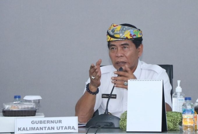 Gubernur Provinsi Kalimantan Utara Zainal A Paliwang