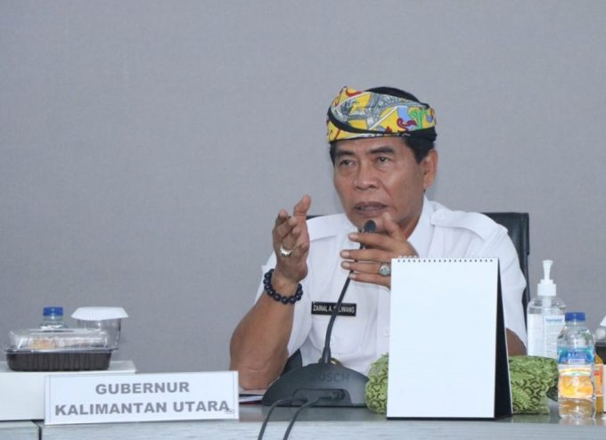 Gubernur Provinsi Kalimantan Utara Zainal A Paliwang