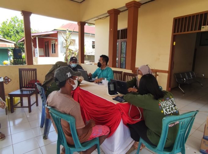 Proses vaksinasi yang dilakukan Dinkes