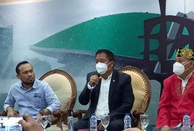 dpr Anggota Fraksi PDI Perjuangan DPR RI Lasarus