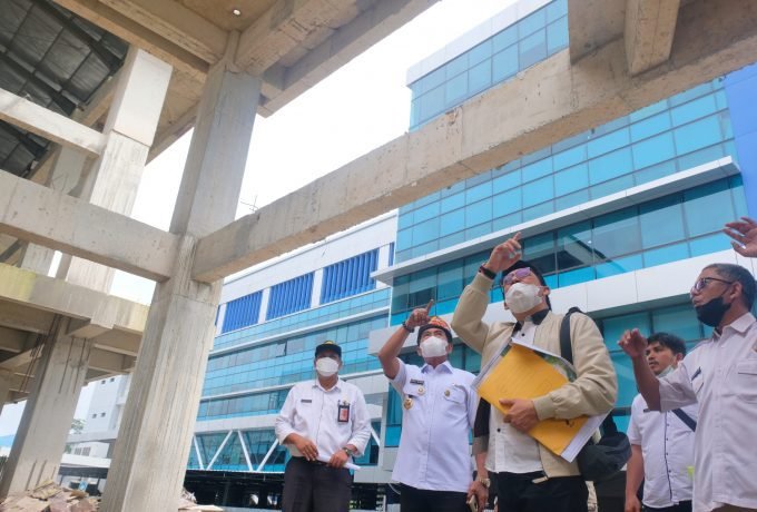 Gubernur Kaltara, Drs. H. Zainal Arifin Paliwang, SH.,M.Hum