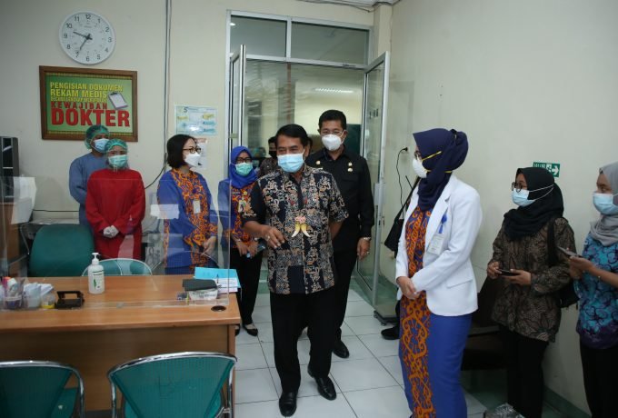 Gubernur Kaltara, Drs H Zainal A Paliwang SH, M.Hum