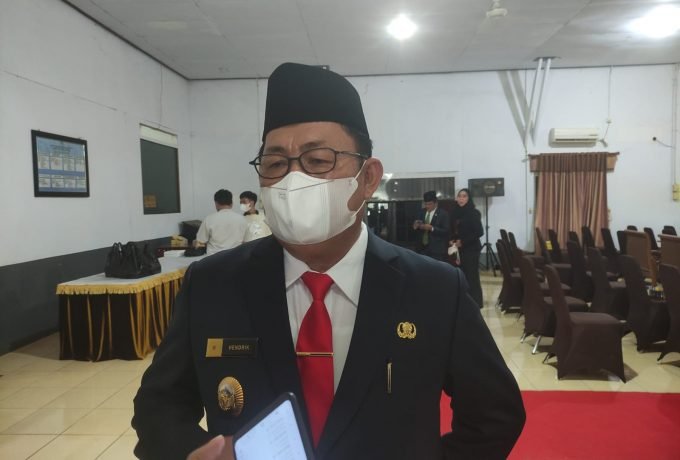 WhatsApp Image 2022-02-22 at 15.41.37 Wakil Bupati KTT, Hendrik, SH, MH