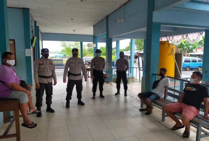 Penyisiran wilayah pelabuhan yang dilakukan personel Polres Malinau
