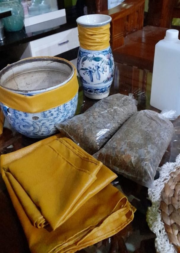 Barang antik milik Kesultanan Bulungan yang berusia tahun jadi wadah tanah dan air untuk IKN