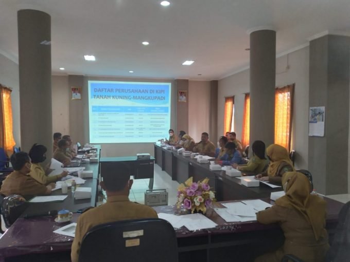 Tim Pengawas menggelar rapat