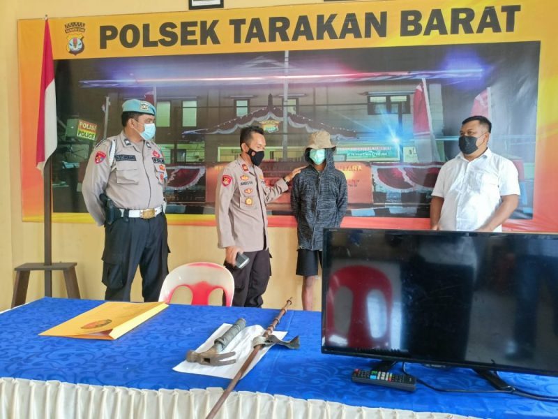 Polsek Tarakan Barat saat melakukan rilis pengungkapan pencurian