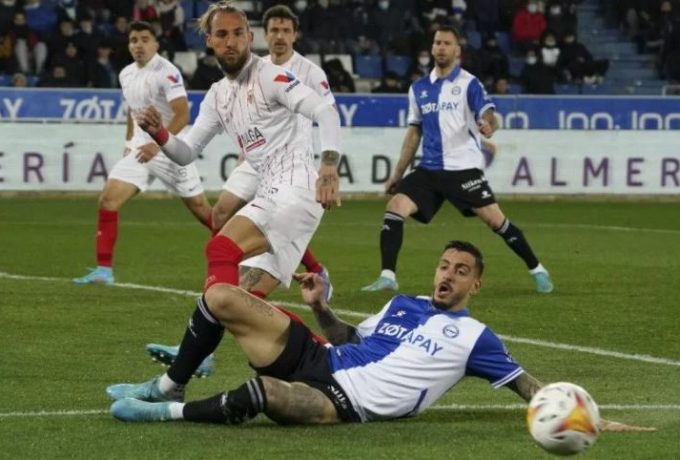 Gelandang Sevilla asal Serbia Nemanja Gudelj