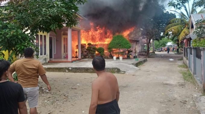 Sebuah rumah di Kelurahan Karang Harapan