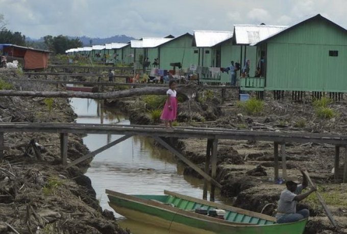 warga-beraktivitas-di-salah-satu-permukiman-transmigrasi-di-kabupaten-bulungan_20170801_145121