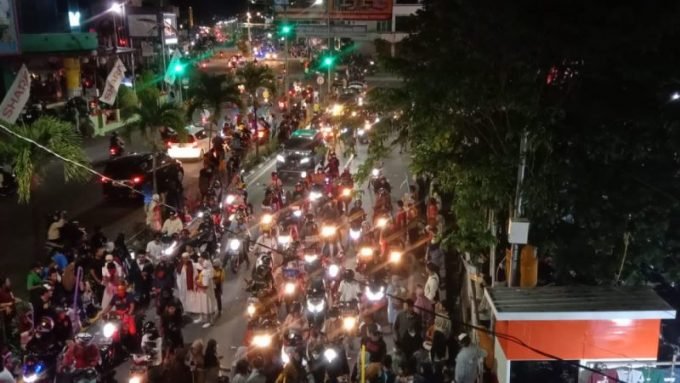 Padat kendaraan di Jalan Yos Sudarso