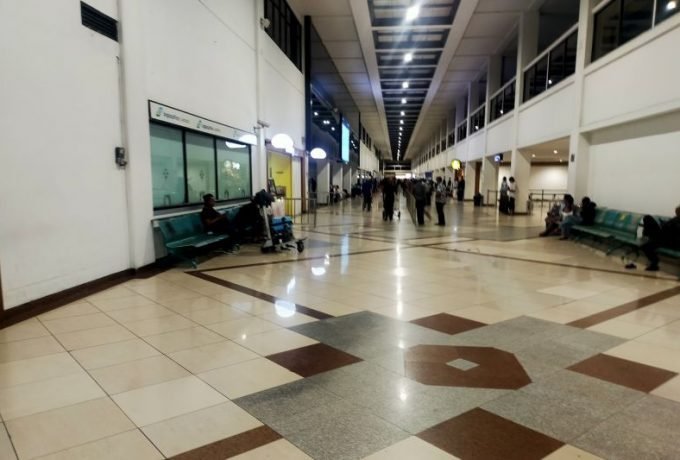 Penumpang bandara Juanda (Dok)