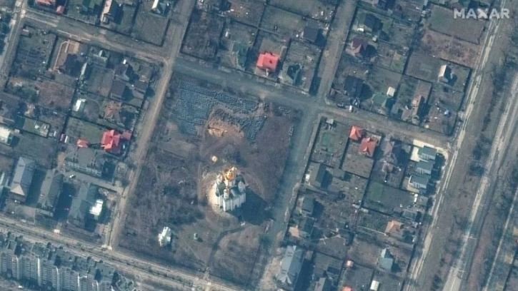 Gambar satelit menunjukkan situs kuburan