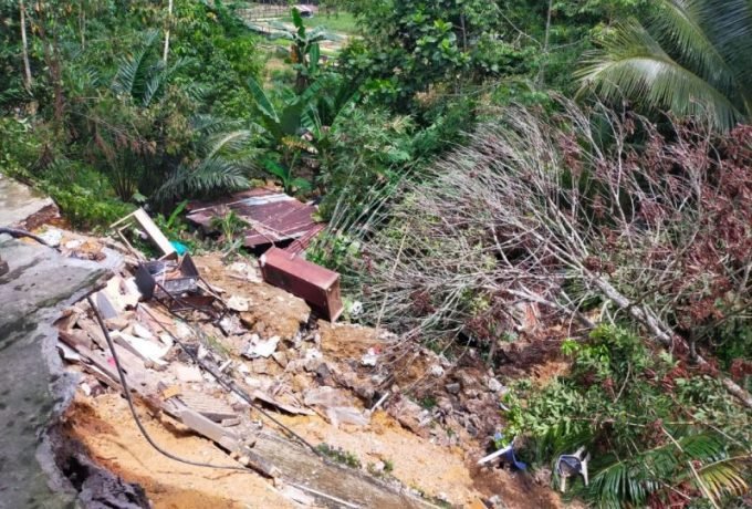 IMG-20220604-WA0047 Longsor di Rumah Damar