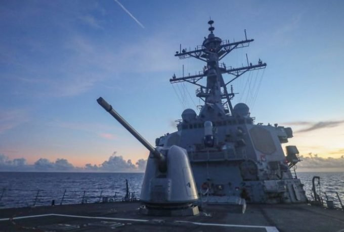 uss_benfold Kepulauan Sengketa