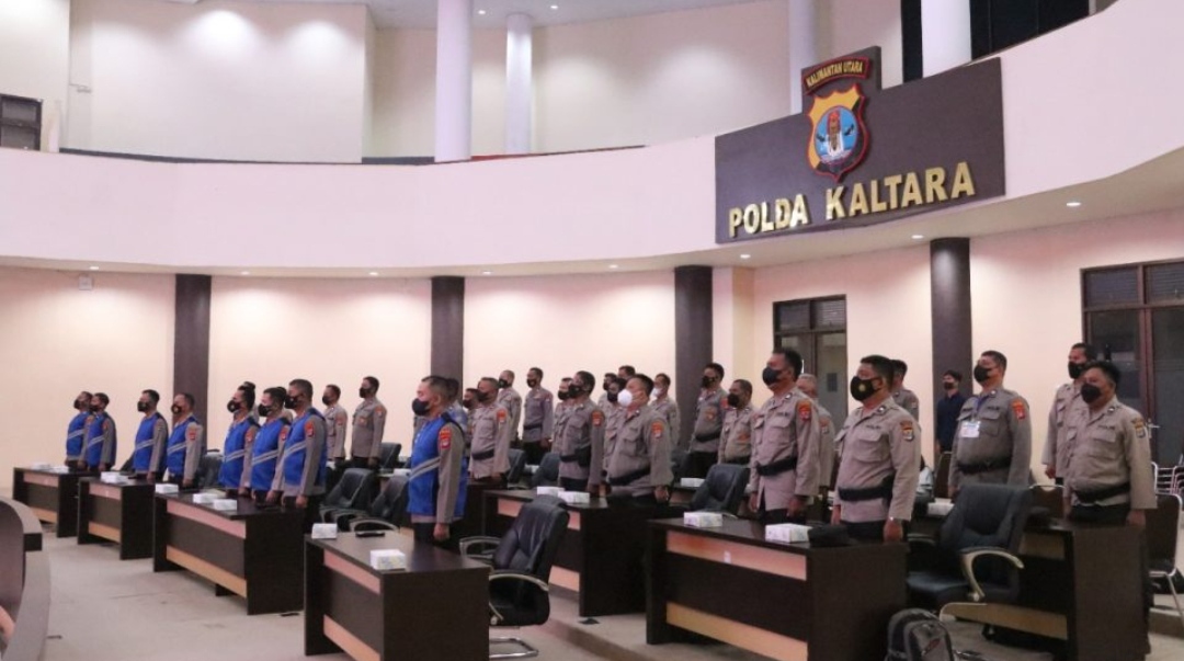 Pengambilan Sumpah Dan Penandatanganan Pakta Integritas Panitia Dan ...