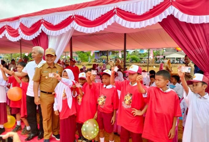 HADIR : Wakil Bupati Nunukan H. Hanafiah saat hadir di rangkaian kegiatan Hari Anak Nasional di tingkat Kabupaten Nunukan. (FOTO: Darmawan/benuanta.co.id)