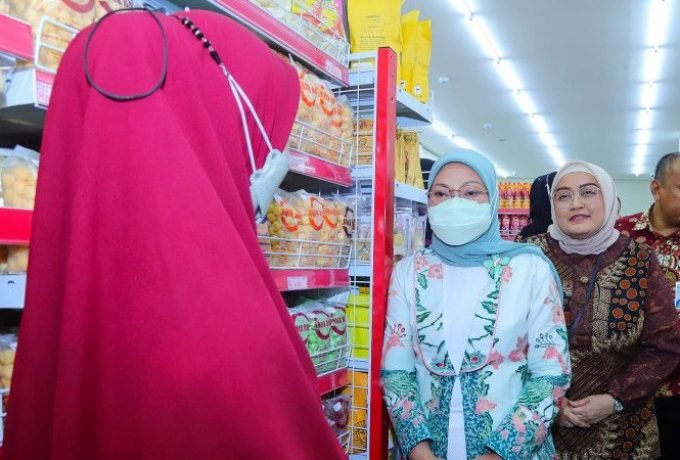 Menaker Ida Fauziyah