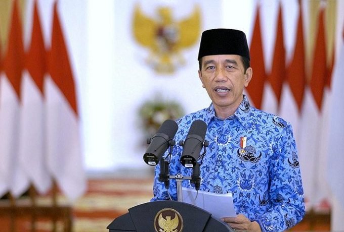 Presiden Joko Widodo memberikan sambutan secara virtual pada acara peringatan HUT ke-49 Korpri.