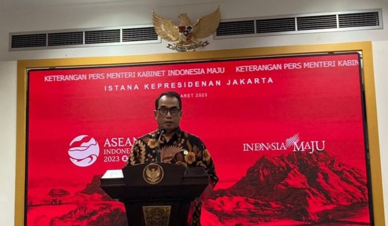 Menteri Perhubungan Budi Karya Sumadi menyampaikan keterangan pers selepas rapat terbatas persiapan arus mudik di Kantor Presiden, Jakarta, Jumat (24/3/2023). ANTARA/Suwanti