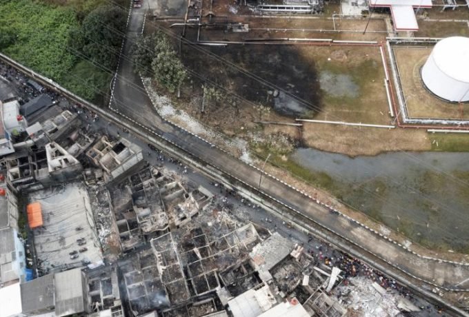 permukiman penduduk yang hangus terbakar