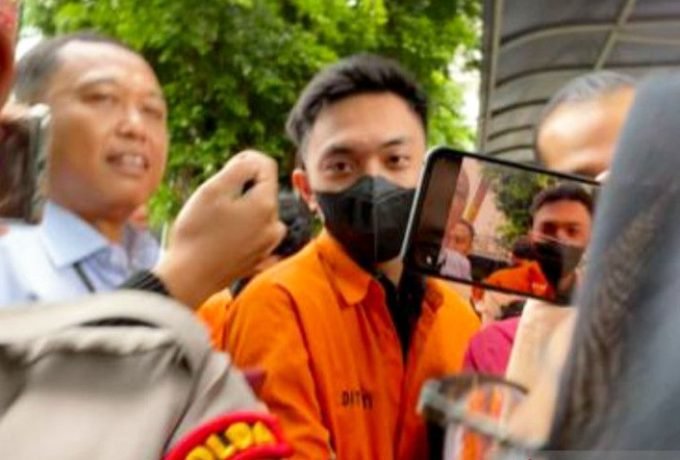 Tersangka Mario Dandy Satriyo mendatangi Pengadilan Negeri Jakarta Selatan, Jakarta, Selasa (4/4/2023). ANTARA/Luthfia Miranda Putri