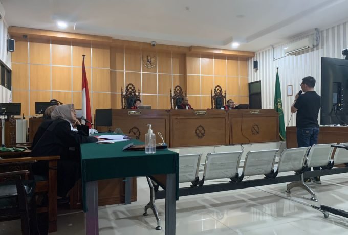 SIDANG: Agenda mendengarkan saksi sidang dugaan pungli di Pengadilan Negeri Tipikor Samarinda. (ist)