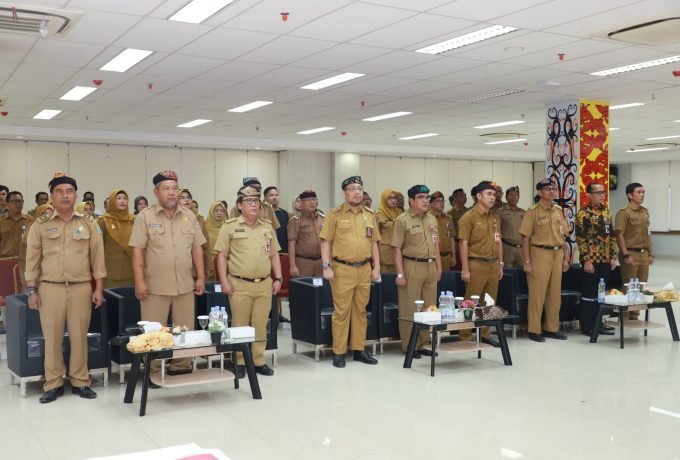 SOSIALISASI : Sekprov Kaltara, Dr H Suriansyah, M.AP membuka FGD dan Sosialisasi Corpu di Ruang Serbaguna Lantai 1 Gedung Gadis, Senin (3/7).