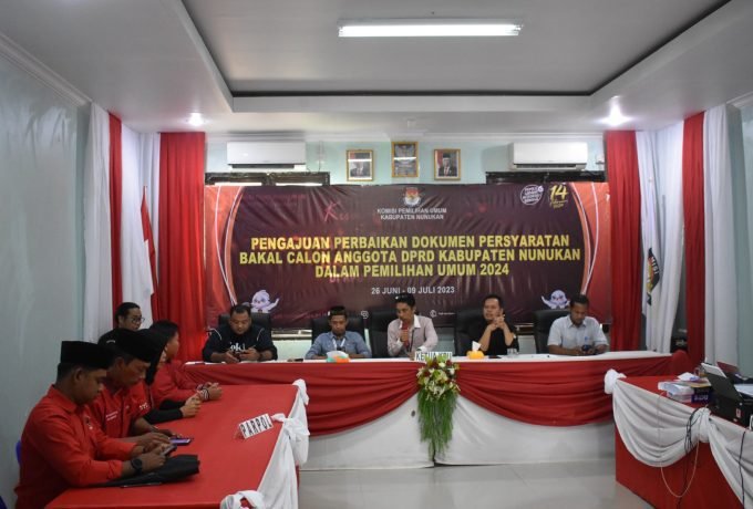 PERBAIKAN : Pengajuan perbaikan dokumen persyaratan administrasi Bacaleg ke KPU Nunukan (FOTO: Istimewa)