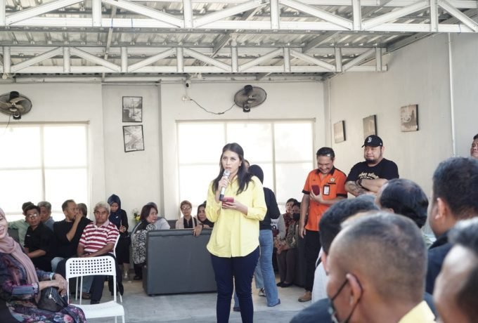 DEKLARASI : Andravirti Karita saat melakukan deklarasi menyatakan sikap menuju Pileg 2024.