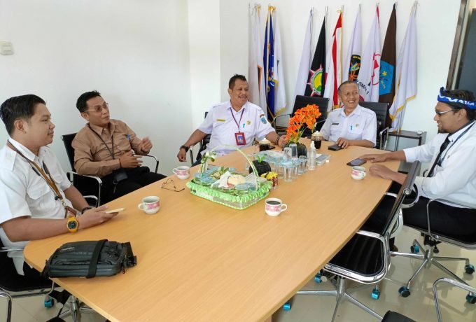 RAPAT KOORDINASI : Disdikbud Kaltara melakukan rapat evaluasi tahapan PPDB, Rabu (12/7).