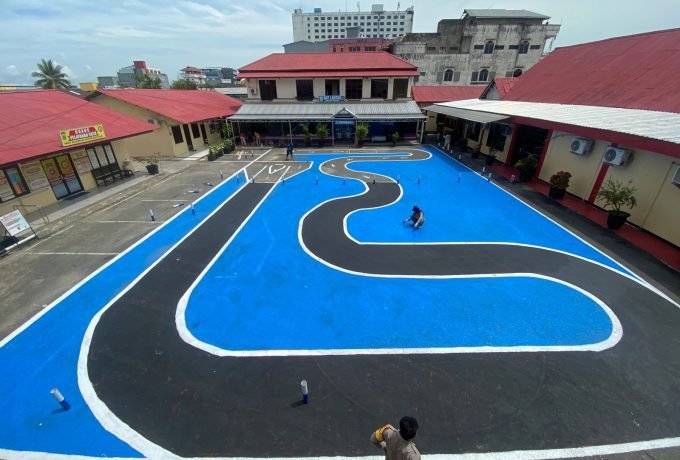 JALUR: Lapangan praktik ujian SIM di Polres Tarakan. (Foto: Endah Agustina/Benuanta)