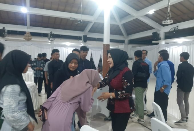 Gurbernur Kaltara saat melakukan rapat terbatas dengan Presiden RI