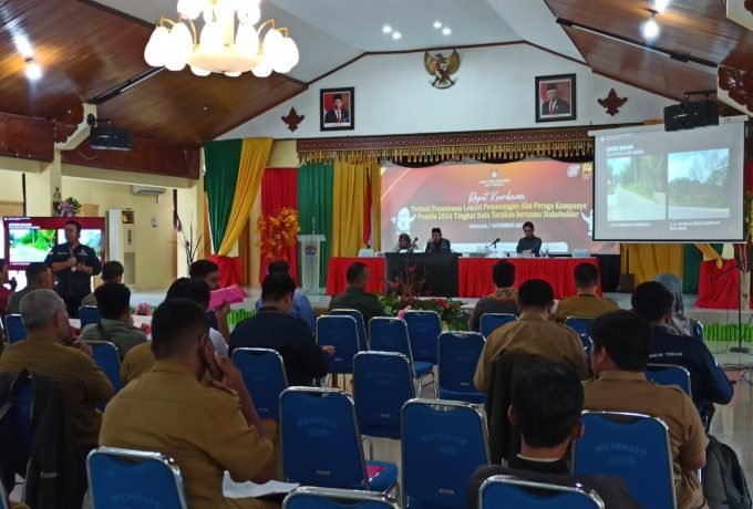 RAKOR: Rapat koordinasi KPU Tarakan dengan stakeholder dalam rangka penentuan lokasi titik pemasangan peraga kampanye.