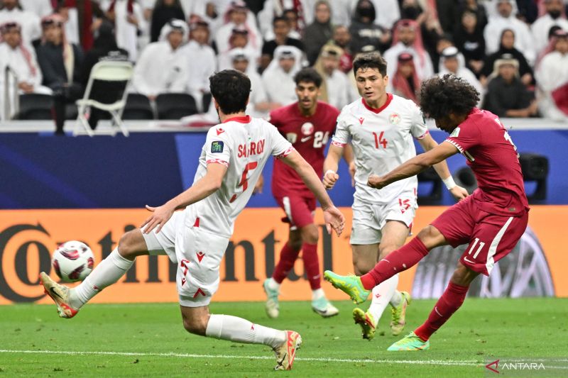 Qatar Melaju Ke 16 Besar Piala Asia Setelah Kalahkan Tajikistan 1-0 ...